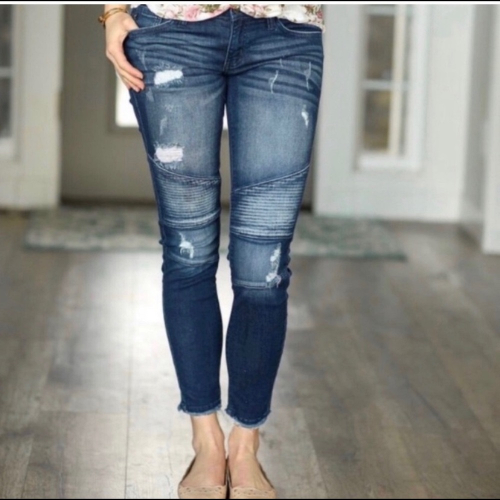 KanCan Distressed Dark Blue Ankle Skinny Jeans